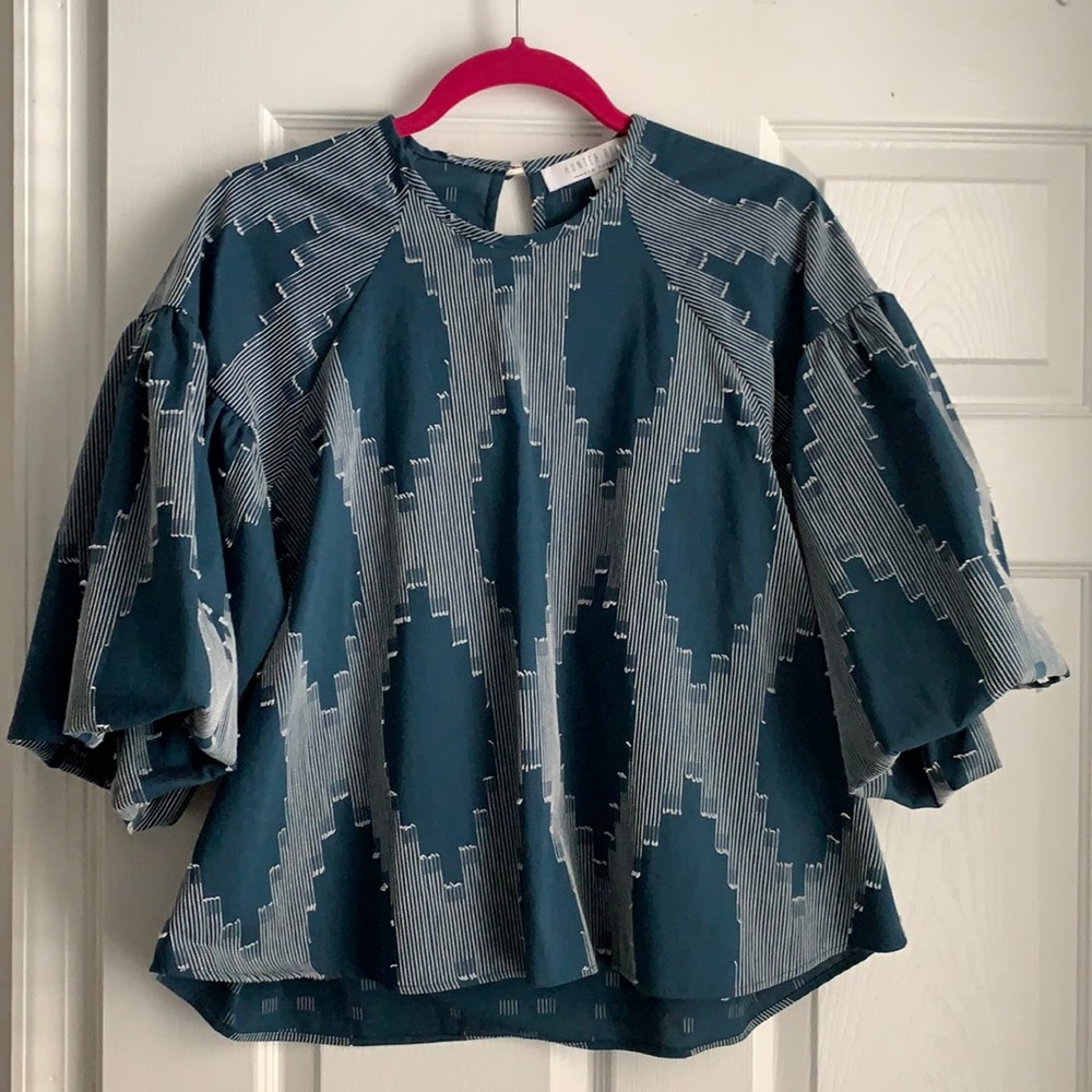 Hunter Bell Flow Top